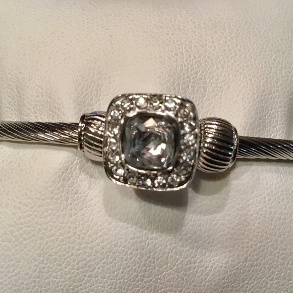 Cable Bracelet with Center Crystal - Picture 2 of 4